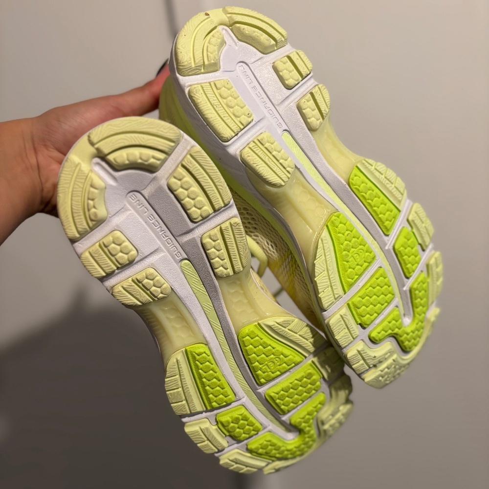 Asics Gel-Nimbus 22 Running Shoes - image 5